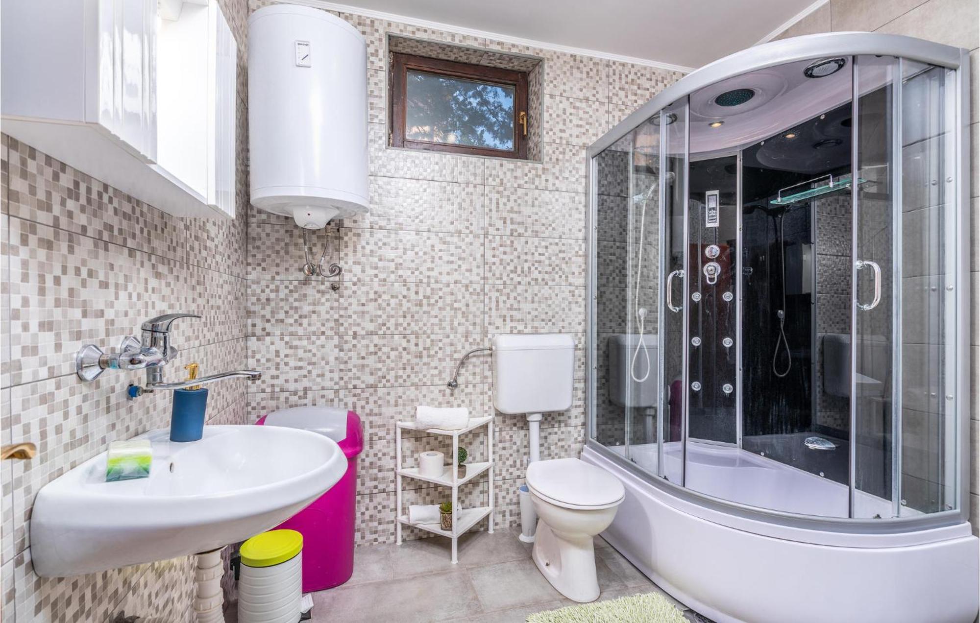 Gorgeous Apartment In Krk With Kitchen 크르크 외부 사진