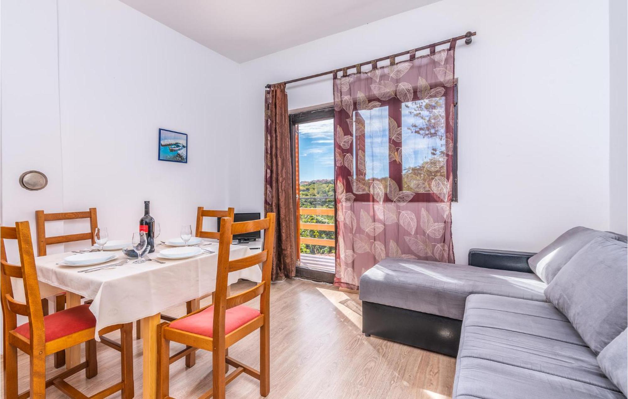 Gorgeous Apartment In Krk With Kitchen 크르크 외부 사진